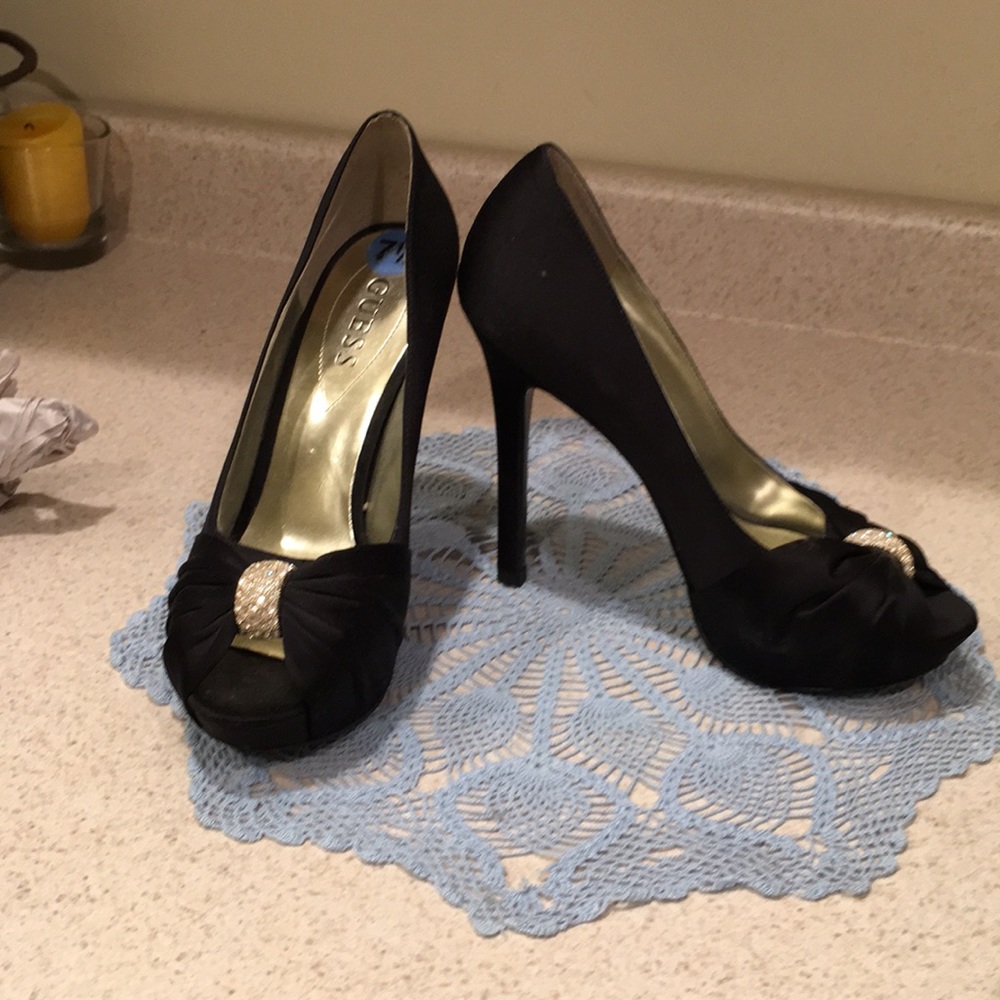 GUESS heels